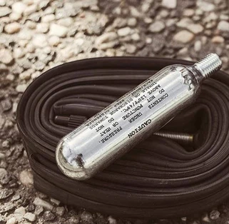 Threaded CO2 Cartridges 16g Pou chaje